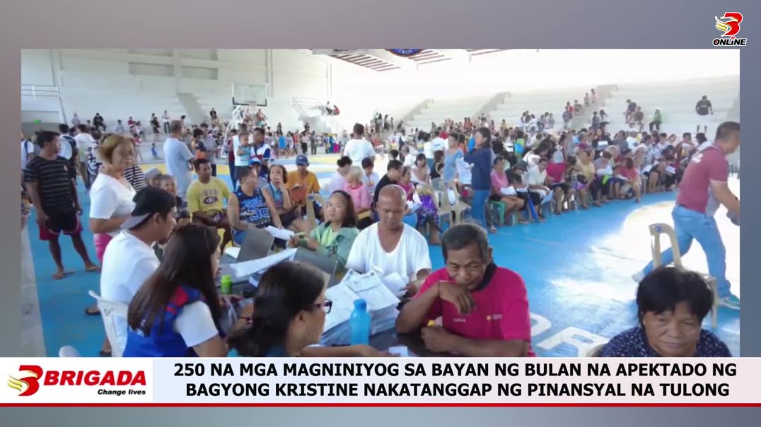 ⁣250 na mga Magniniyog sa Bayan ng Bulan na Apektado ng Bagyong Kristine  Nakatanggap ng Pinansyal na