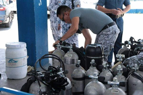 Pagsisid PCG divers sinimulan na ang pagsisid sa Taal Lake | BRIGADA BALITA