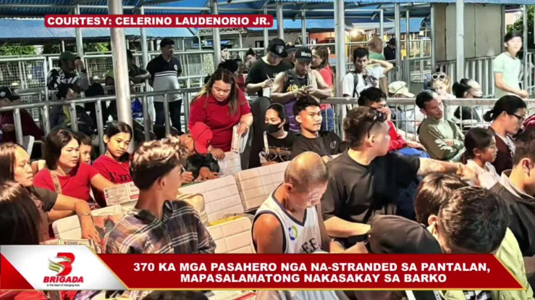 ⁣370 KA MGA PASAHERO NGA NA-STRANDED SA PANTALAN KAGABII, MAPASALAMATONG NAKASAKAY SA BARKO