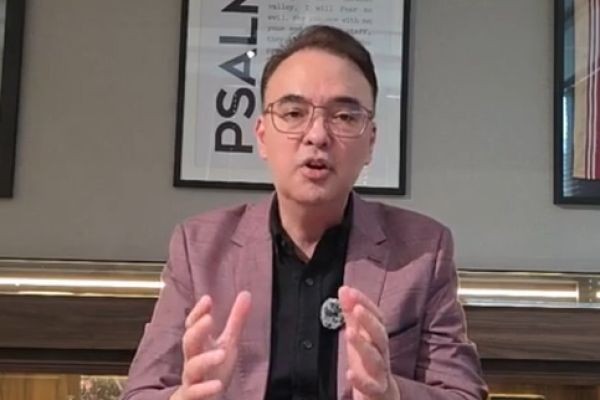 Cayetano, handang i-congratulate ang New Majority Bloc kung nakakuha na ang mga ito ng 13 boto para sa pagbabago ng liderato