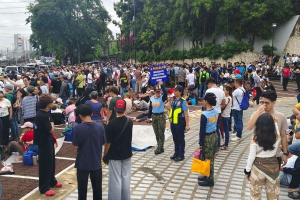 PNP, ginagawa ang lahat ng paraan para mapayapang matapos ang kilos-protesta sa EDSA
