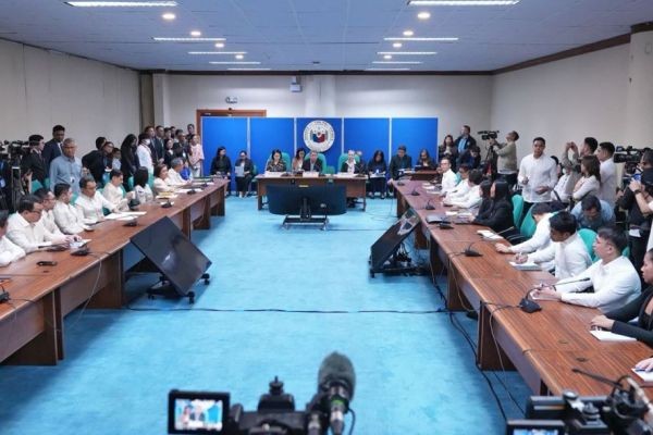 House prosecution team, hihirit sa Senado na payagan ang extension ng pre-trial conference hanggang sa weekend