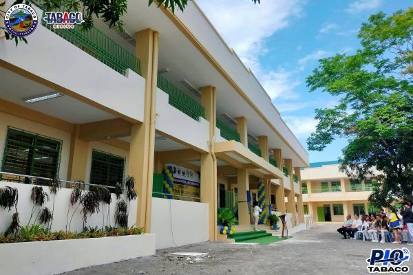 Bagong 6-classroom school building sa Tabaco NHS, pig-inaguraran na