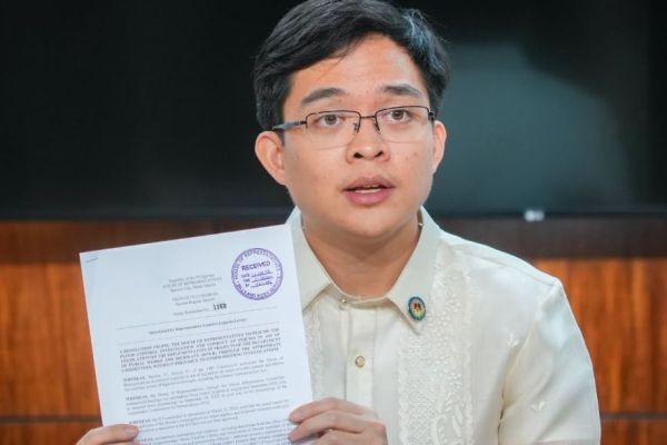 Leviste, pinababalik ang imbestigasyon ng Kamara sa flood control scandal