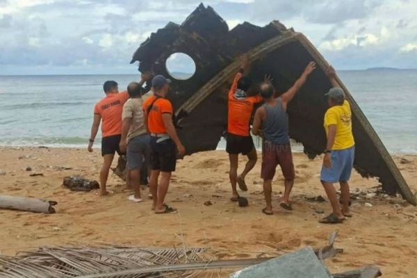 Hinihinalang rocket debris, narekober sa bahagi ng Palawan